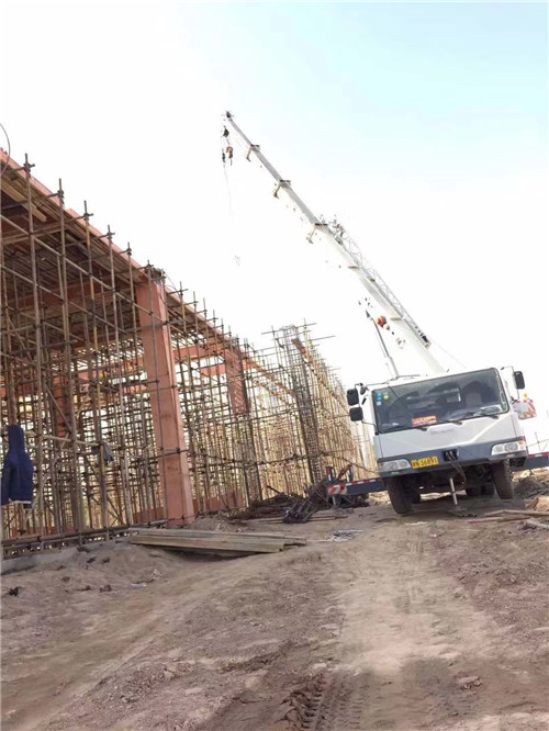 柯城区25 吨、50 吨吊车怎么选？多大重量 / 半径适合对应车型？